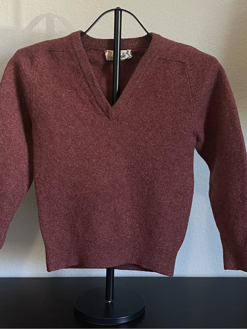 VTG Pringle of Scotland 100% Lambswool V-Neck Sweater Burgundy Maroon Small